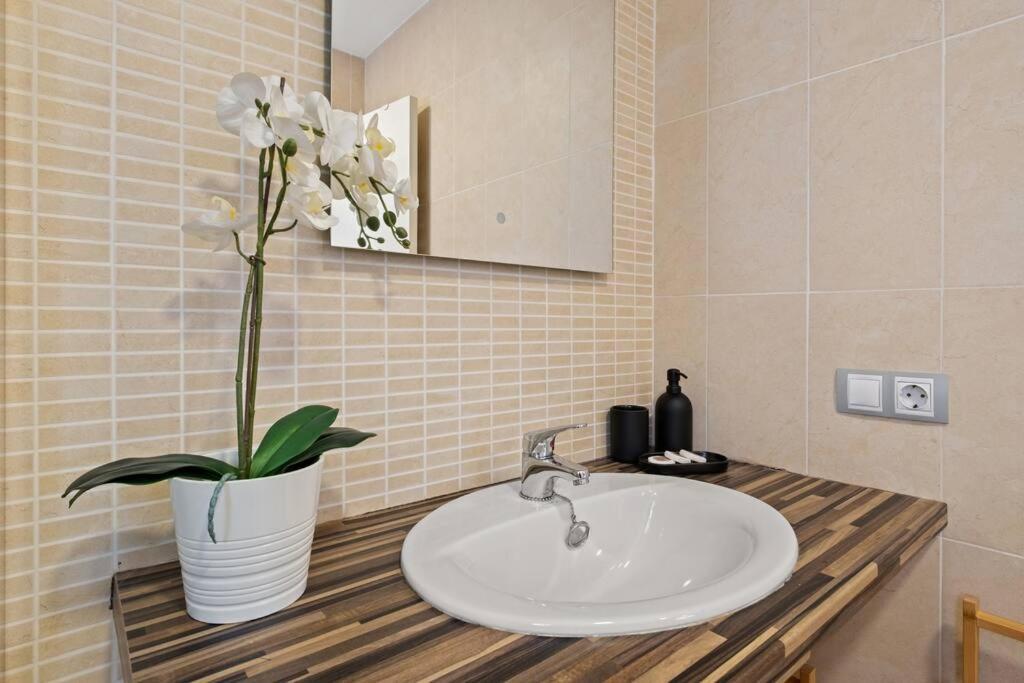 Estudio Nice Stay Dos Aceras Malaga Luaran gambar